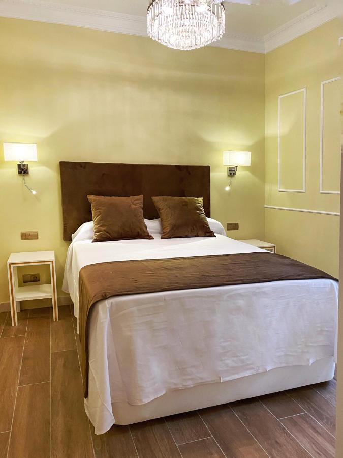 SUITES SAN ESTEBAN 16 Ducal Sevilla Exterior foto