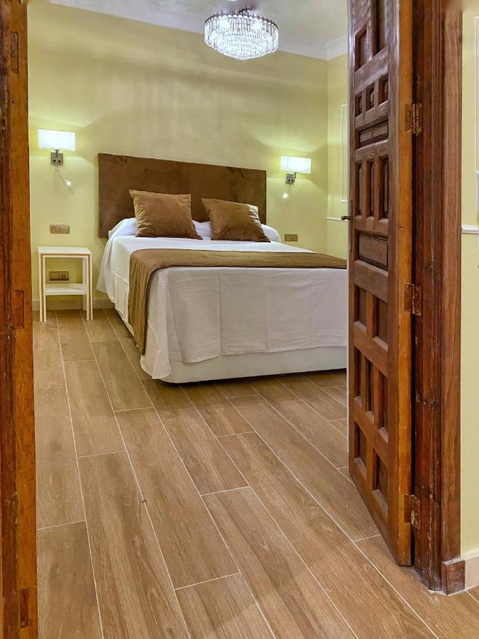 SUITES SAN ESTEBAN 16 Ducal Sevilla Exterior foto