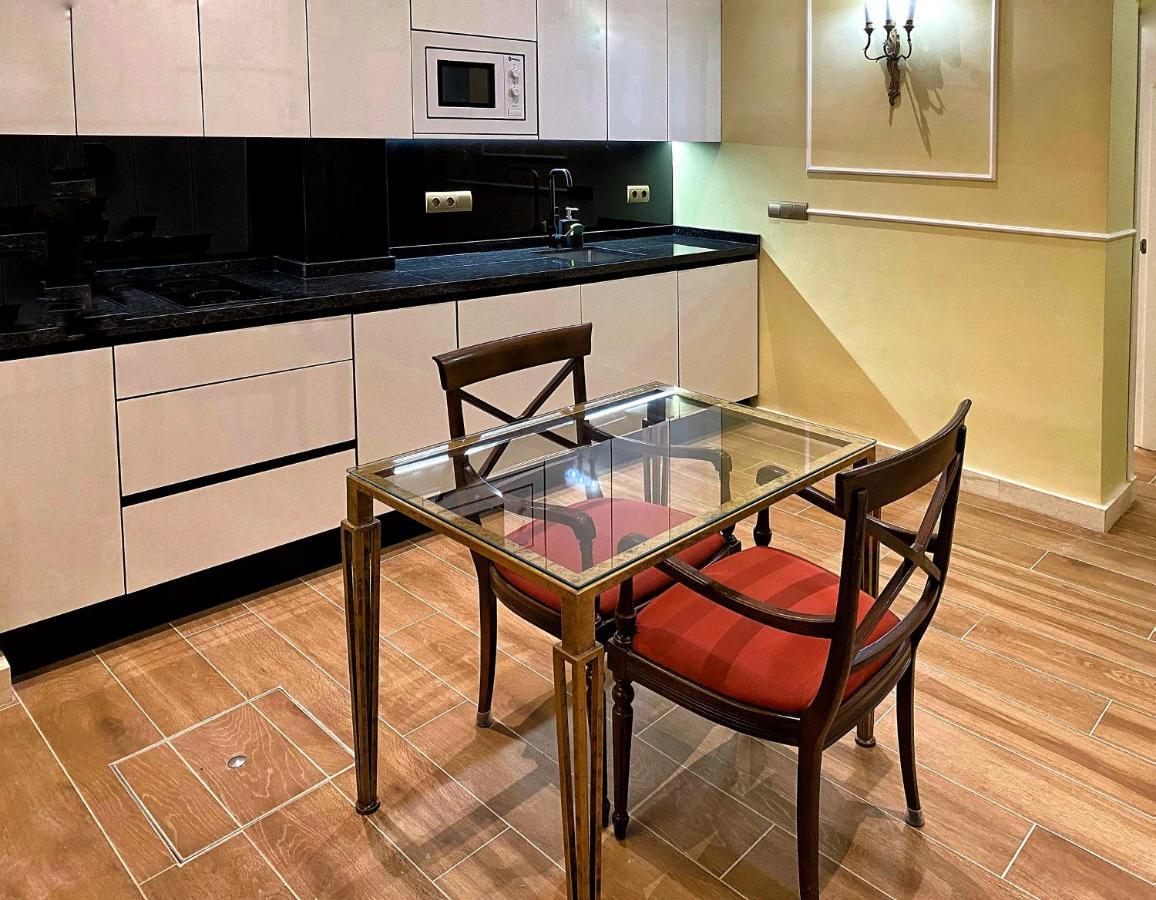 SUITES SAN ESTEBAN 16 Ducal Sevilla Exterior foto